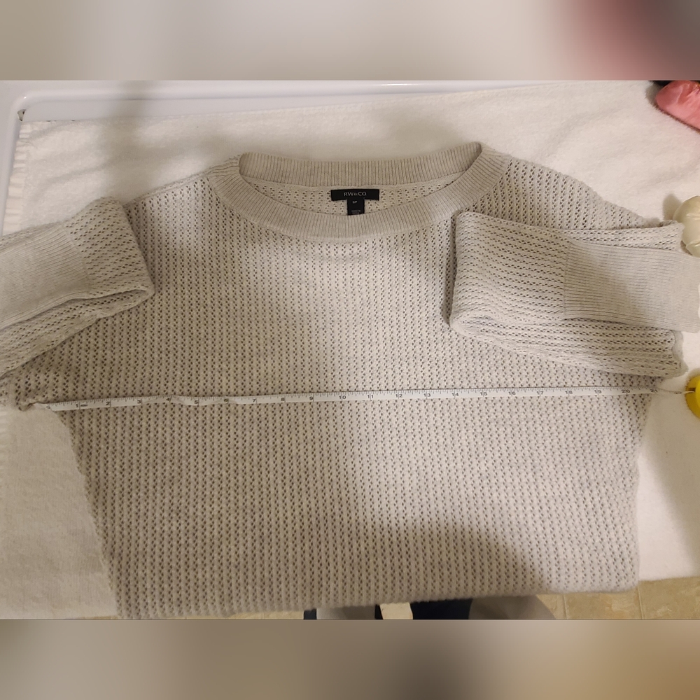 RW&CO. Light Grey Mesh Knit Boat Neck Sweater Size S/P - Picture 5 of 8
